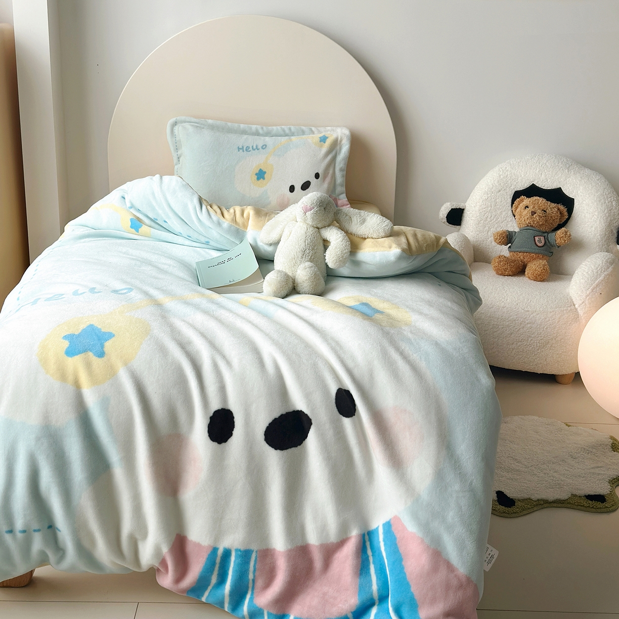 91家纺网 家纺一手货源 找家纺 荷马之梦 2025新款A类牛奶绒数码印花原创卡通大版儿童幼儿园被套三件套-萌宠系列 小狗布布