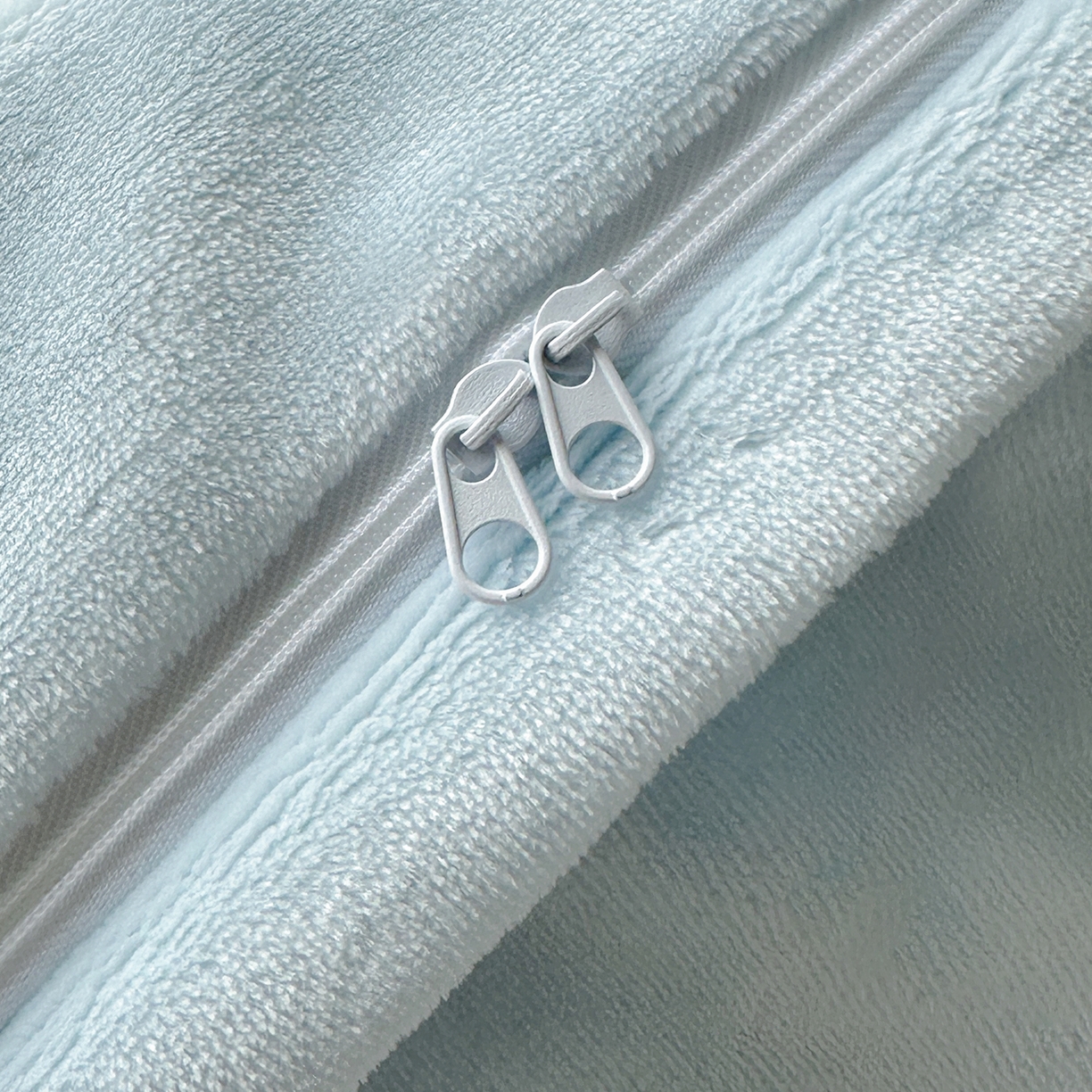 91家纺网 家纺一手货源 找家纺 荷马之梦 2025新款A类牛奶绒数码印花原创卡通大版儿童幼儿园被套三件套-萌宠系列 熊猫多多