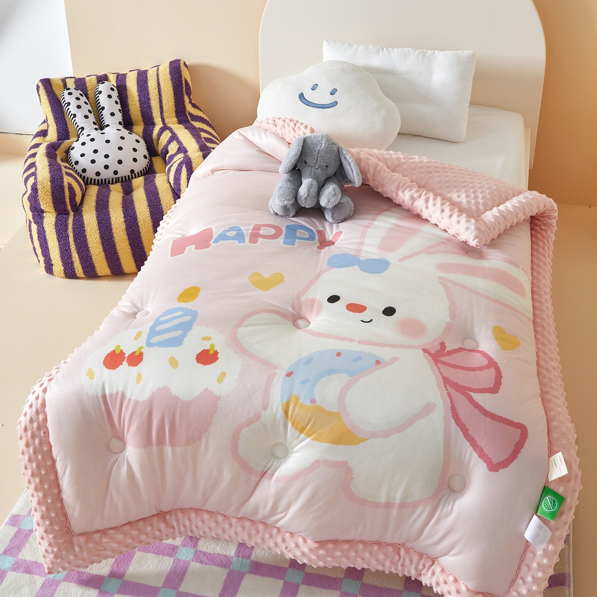 91家纺网 家纺一手货源 找家纺 荷马之梦 2025新款A类针织棉数码印花卡通手绘豆豆绒儿童被芯春秋被冬被-安睡系列 生日小兔