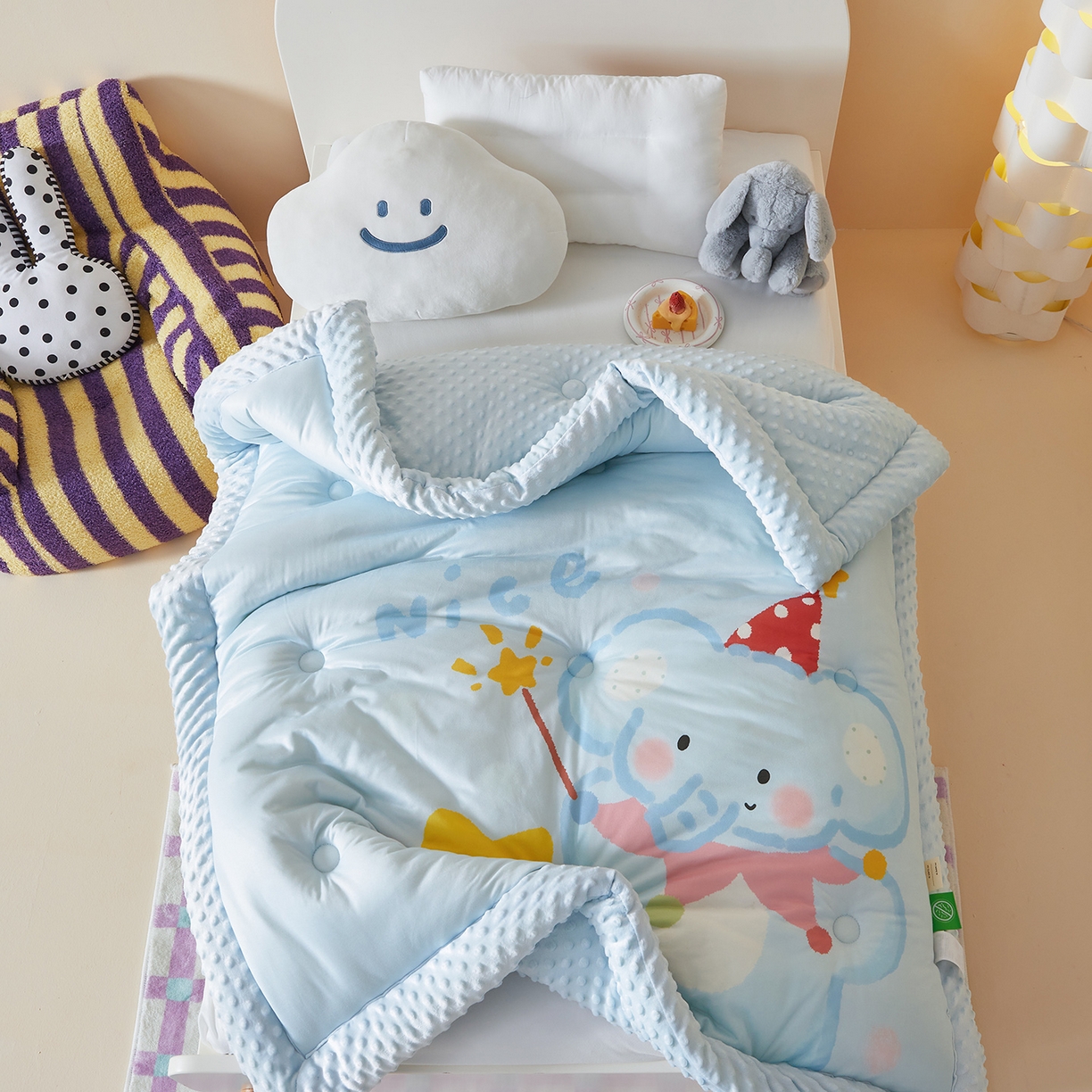 91家纺网 家纺一手货源 找家纺 荷马之梦 2025新款A类针织棉数码印花卡通手绘豆豆绒儿童被芯春秋被冬被-安睡系列 萌萌小象