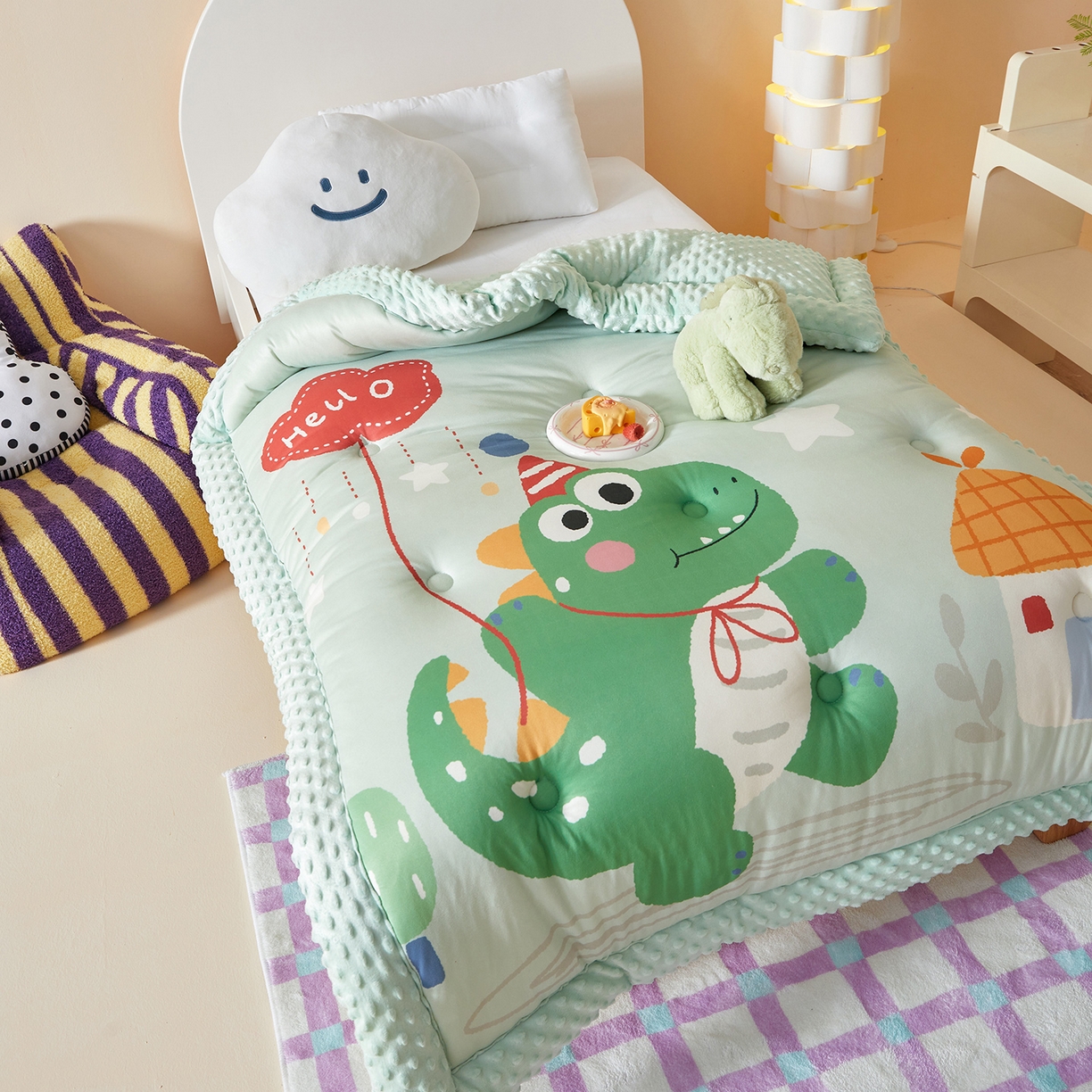 91家纺网 家纺一手货源 找家纺 荷马之梦 2025新款A类针织棉数码印花卡通手绘豆豆绒儿童被芯春秋被冬被-安睡系列 恐龙之家