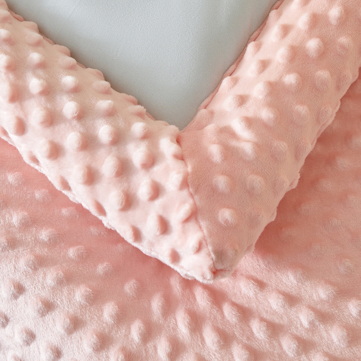 91家纺网 家纺一手货源 找家纺 荷马之梦 2025新款A类针织棉数码印花卡通手绘豆豆绒儿童被芯春秋被冬被-安睡系列 爱心兔