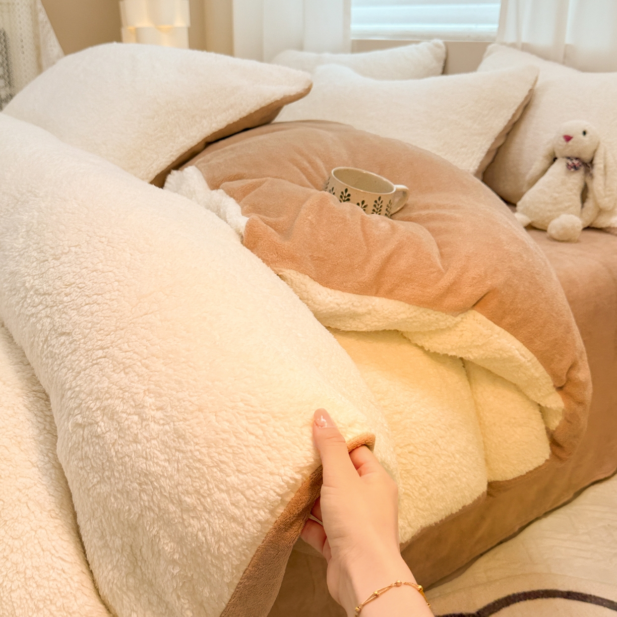 91家纺网 家纺一手货源 找家纺 （总）眠博士 2025新款A类泰迪绒牛奶绒纯色四件套