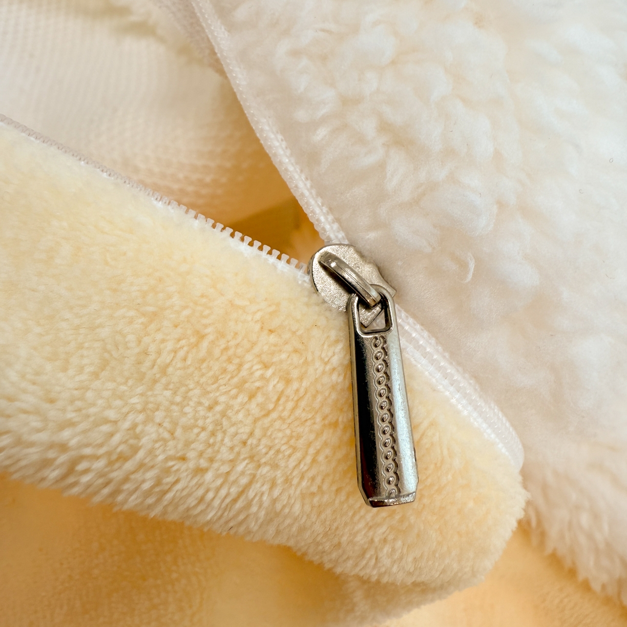 91家纺网 家纺一手货源 找家纺 眠博士 2025新款A类泰迪绒牛奶绒纯色四件套 泰迪绒-安妮白黄