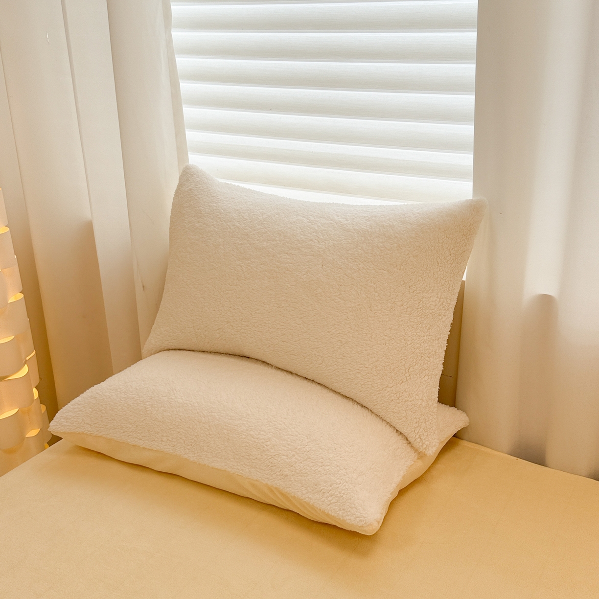 91家纺网 家纺一手货源 找家纺 眠博士 2025新款A类泰迪绒牛奶绒纯色四件套 泰迪绒-安妮白黄