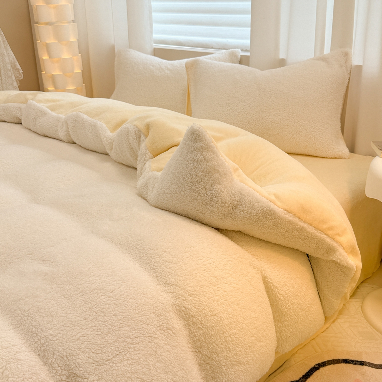 91家纺网 家纺一手货源 找家纺 眠博士 2025新款A类泰迪绒牛奶绒纯色四件套 泰迪绒-安妮白黄