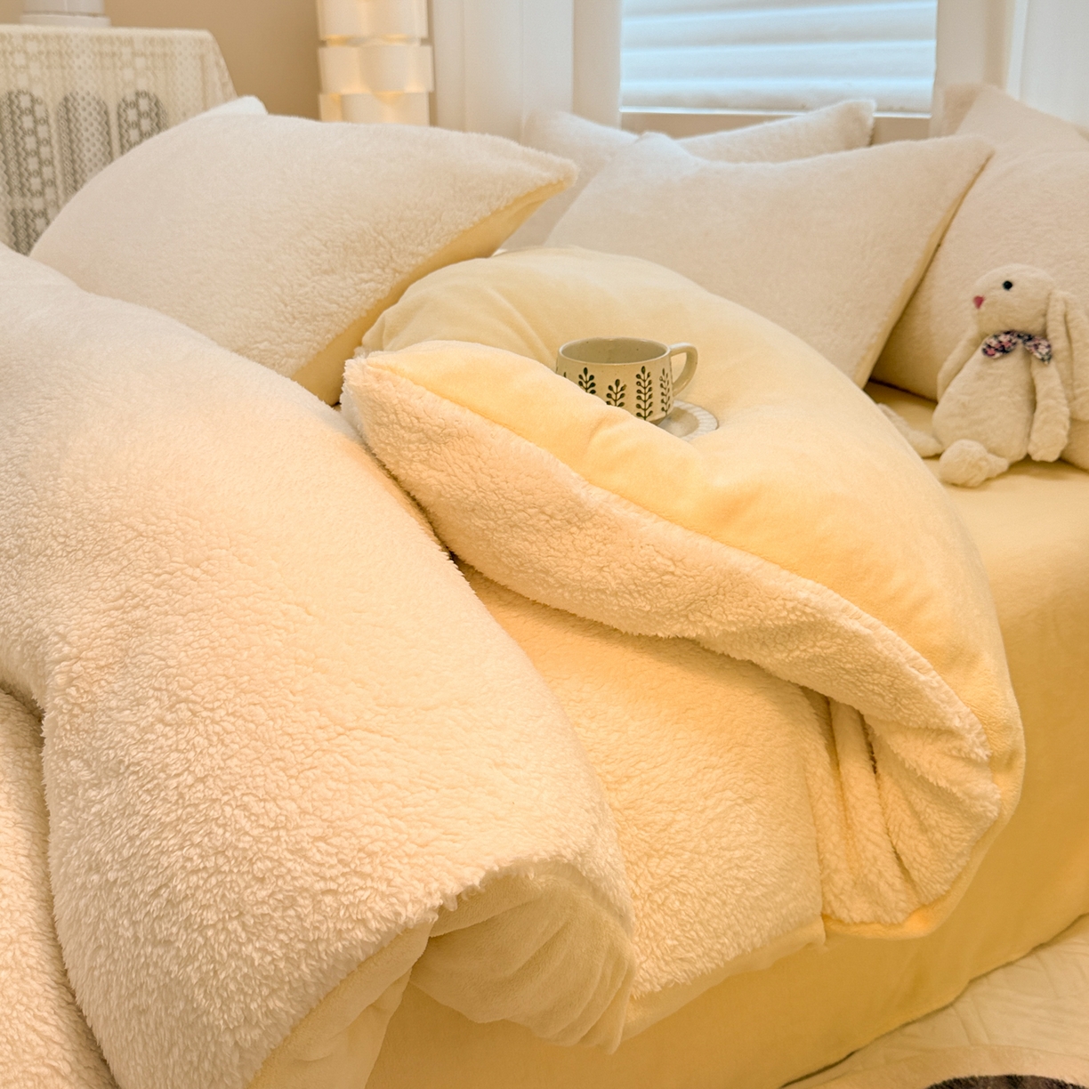 91家纺网 家纺一手货源 找家纺 眠博士 2025新款A类泰迪绒牛奶绒纯色四件套 泰迪绒-安妮白黄