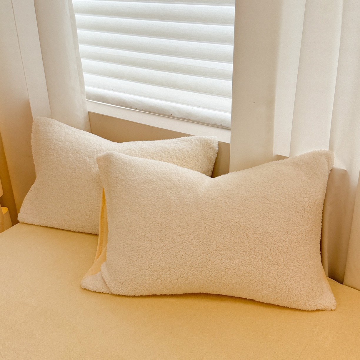 91家纺网 家纺一手货源 找家纺 眠博士 2025新款A类泰迪绒牛奶绒纯色四件套 泰迪绒-安妮白黄