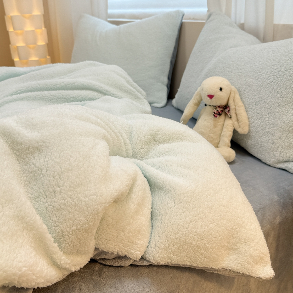 91家纺网 家纺一手货源 找家纺 眠博士 2025新款A类泰迪绒牛奶绒纯色四件套 泰迪绒-安妮蓝