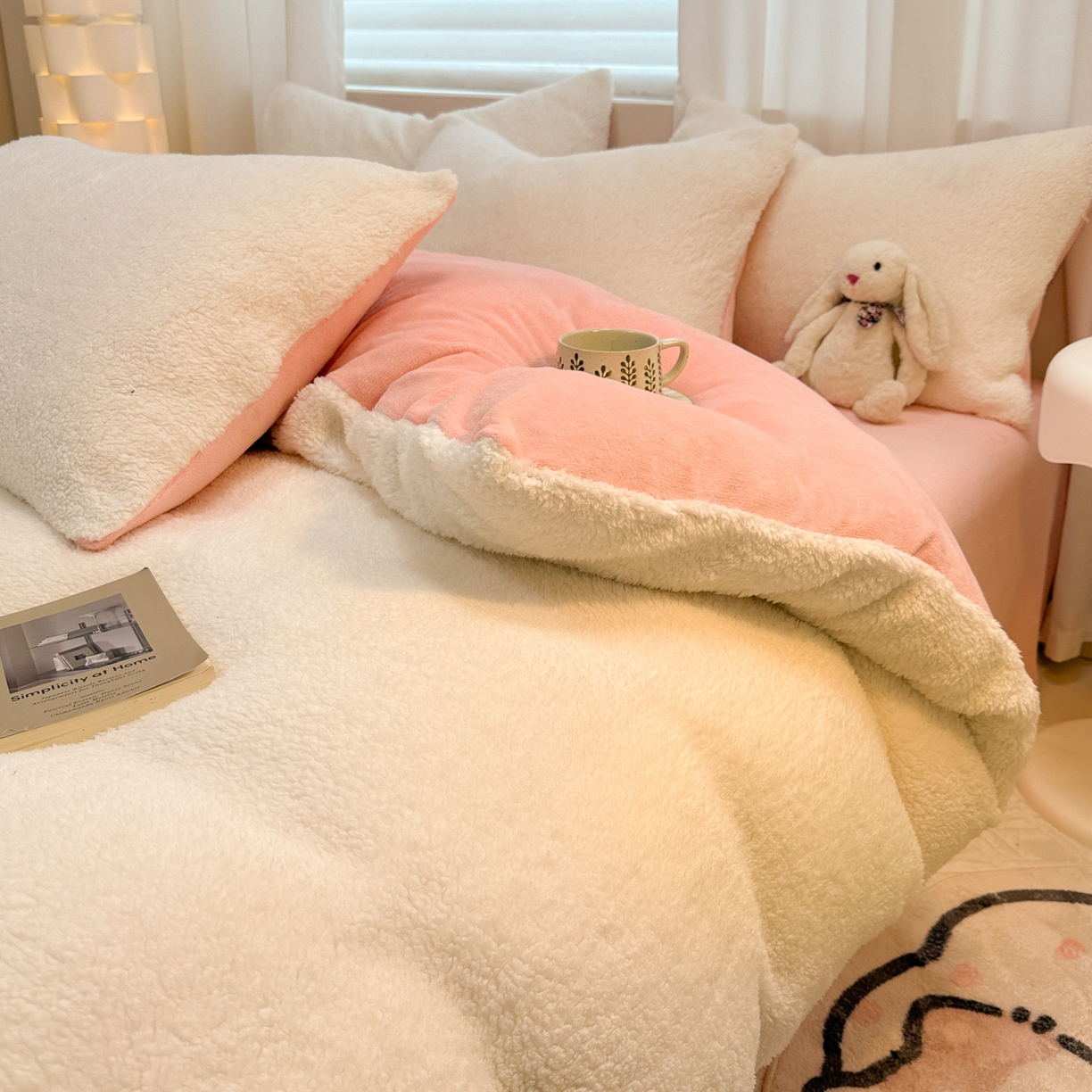 91家纺网 家纺一手货源 找家纺 眠博士 2025新款A类泰迪绒牛奶绒纯色四件套 泰迪绒-安妮白粉