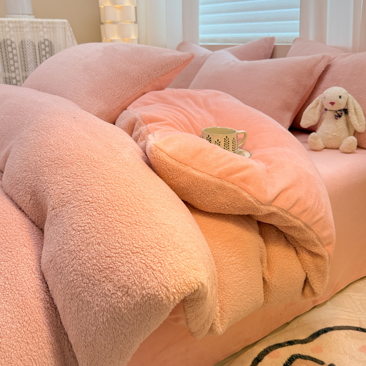 91家纺网 家纺一手货源 找家纺 眠博士 2025新款A类泰迪绒牛奶绒纯色四件套 泰迪绒-安妮粉