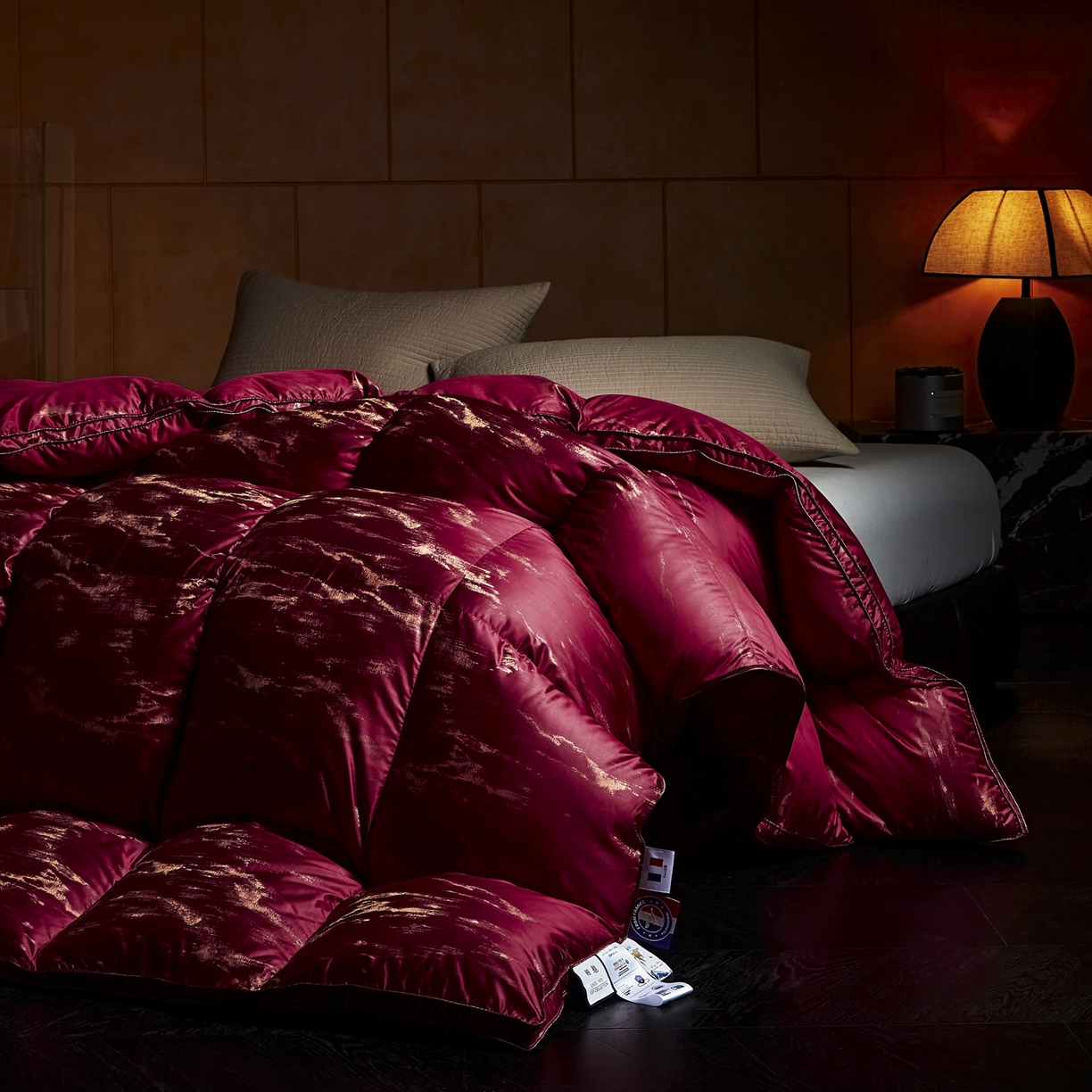 91家纺网 家纺一手货源 找家纺 （总）暖羽屋羽绒馆 2025新款95白鹅绒被子峰峦 鹅绒被芯 双人婚庆羽绒冬被2米 春秋被