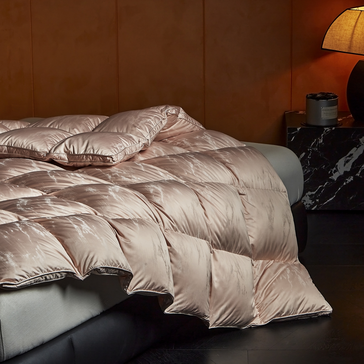 91家纺网 家纺一手货源 找家纺 暖羽屋羽绒馆 2025新款95白鹅绒被子峰峦 鹅绒被芯 双人婚庆羽绒冬被2米 春秋被 峰峦  玫瑰金