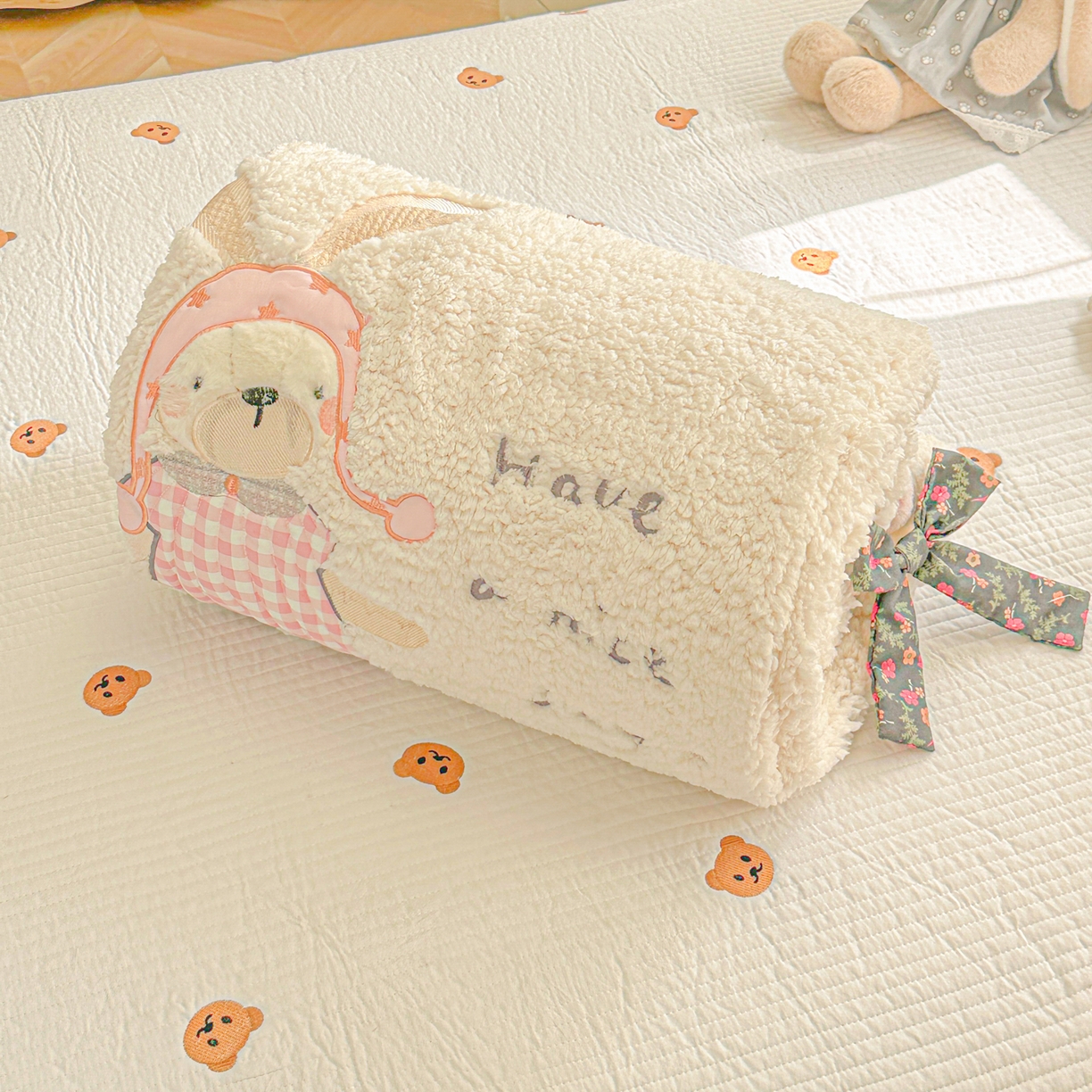 91家纺网 家纺一手货源 找家纺 （总）子钦家纺 2025秋冬新款羊羔绒牛奶绒卡通贴布绣单被套