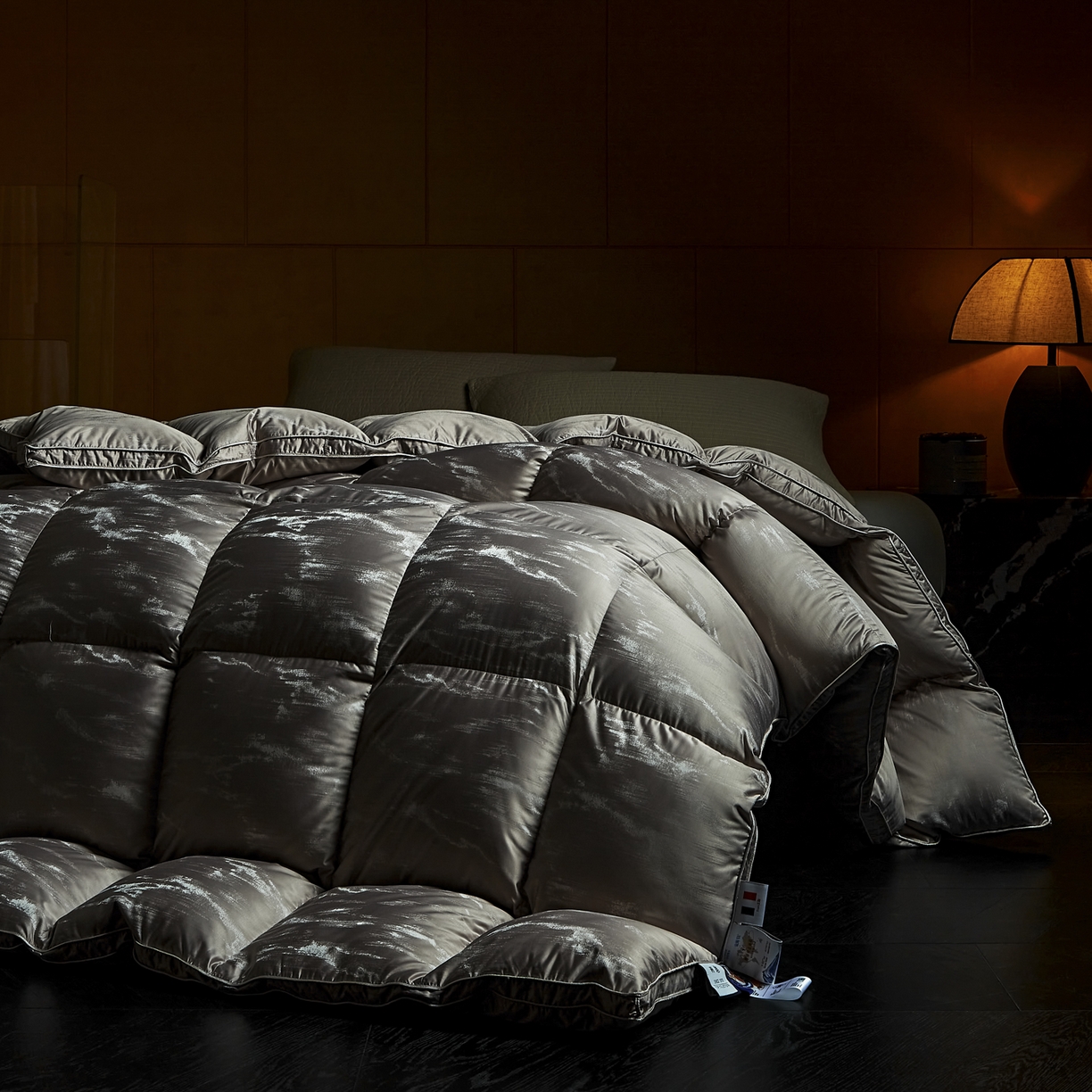 91家纺网 家纺一手货源 找家纺 暖羽屋羽绒馆 2025新款95白鹅绒被子峰峦 鹅绒被芯 双人婚庆羽绒冬被2米 春秋被 峰峦 苍雅灰