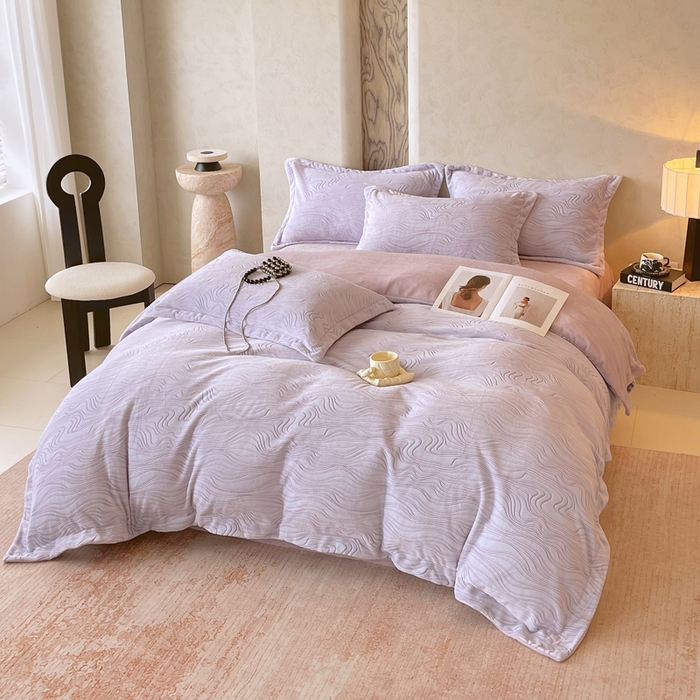 91家纺网 家纺一手货源 找家纺 春皖家纺 2025新款全消光雕花绒牛奶绒四件套 花间絮语