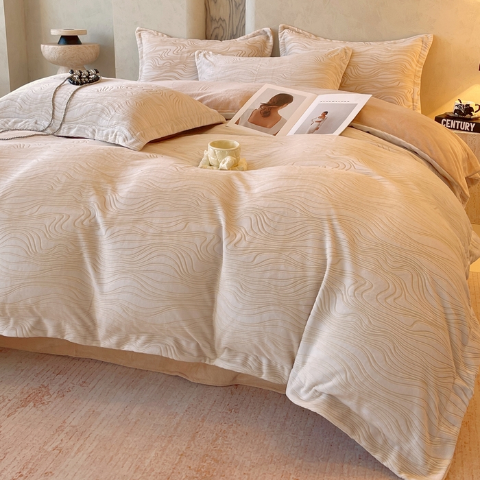 91家纺网 家纺一手货源 找家纺 （总）春皖家纺 2025新款全消光雕花绒牛奶绒四件套