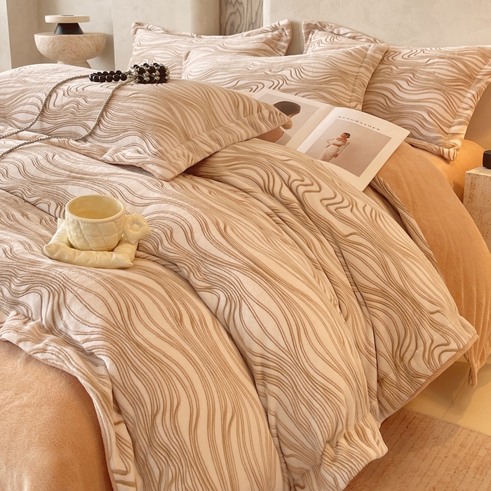 91家纺网 家纺一手货源 找家纺 春皖家纺 2025新款全消光雕花绒牛奶绒四件套 六色织梦