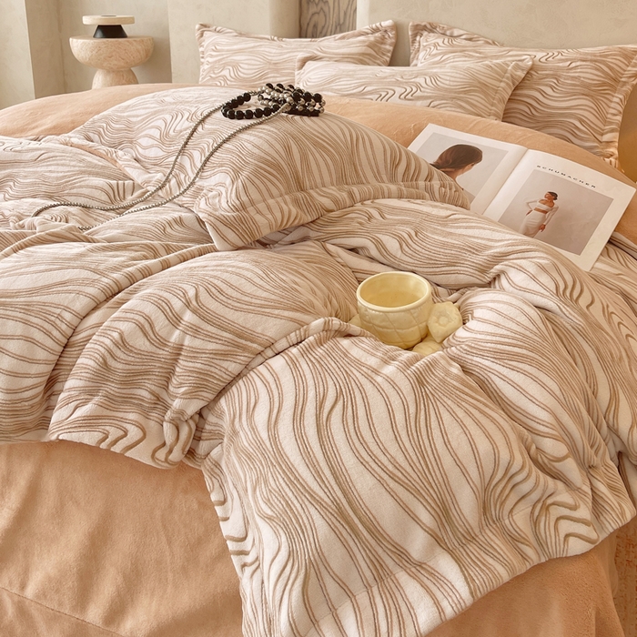 91家纺网 家纺一手货源 找家纺 春皖家纺 2025新款全消光雕花绒牛奶绒四件套 六色织梦