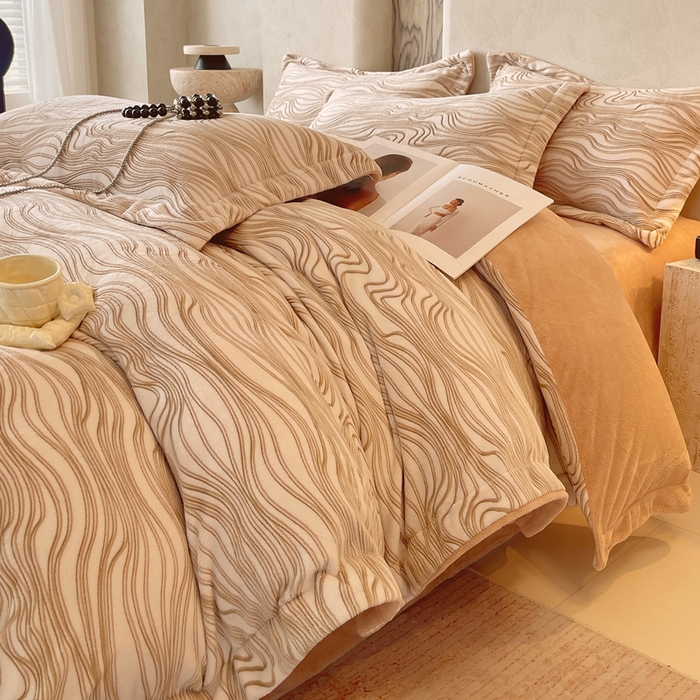 91家纺网 家纺一手货源 找家纺 春皖家纺 2025新款全消光雕花绒牛奶绒四件套 六色织梦