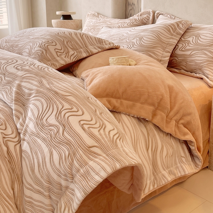 91家纺网 家纺一手货源 找家纺 春皖家纺 2025新款全消光雕花绒牛奶绒四件套 六色织梦