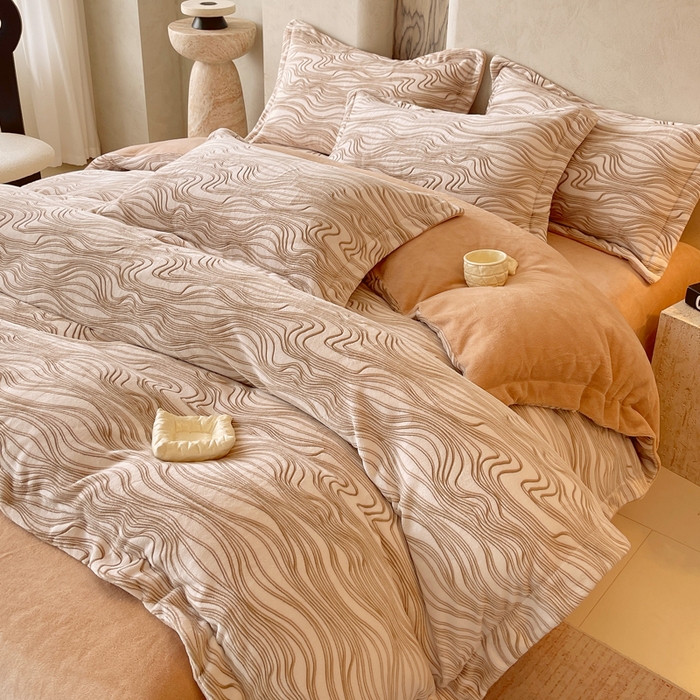 91家纺网 家纺一手货源 找家纺 春皖家纺 2025新款全消光雕花绒牛奶绒四件套 六色织梦