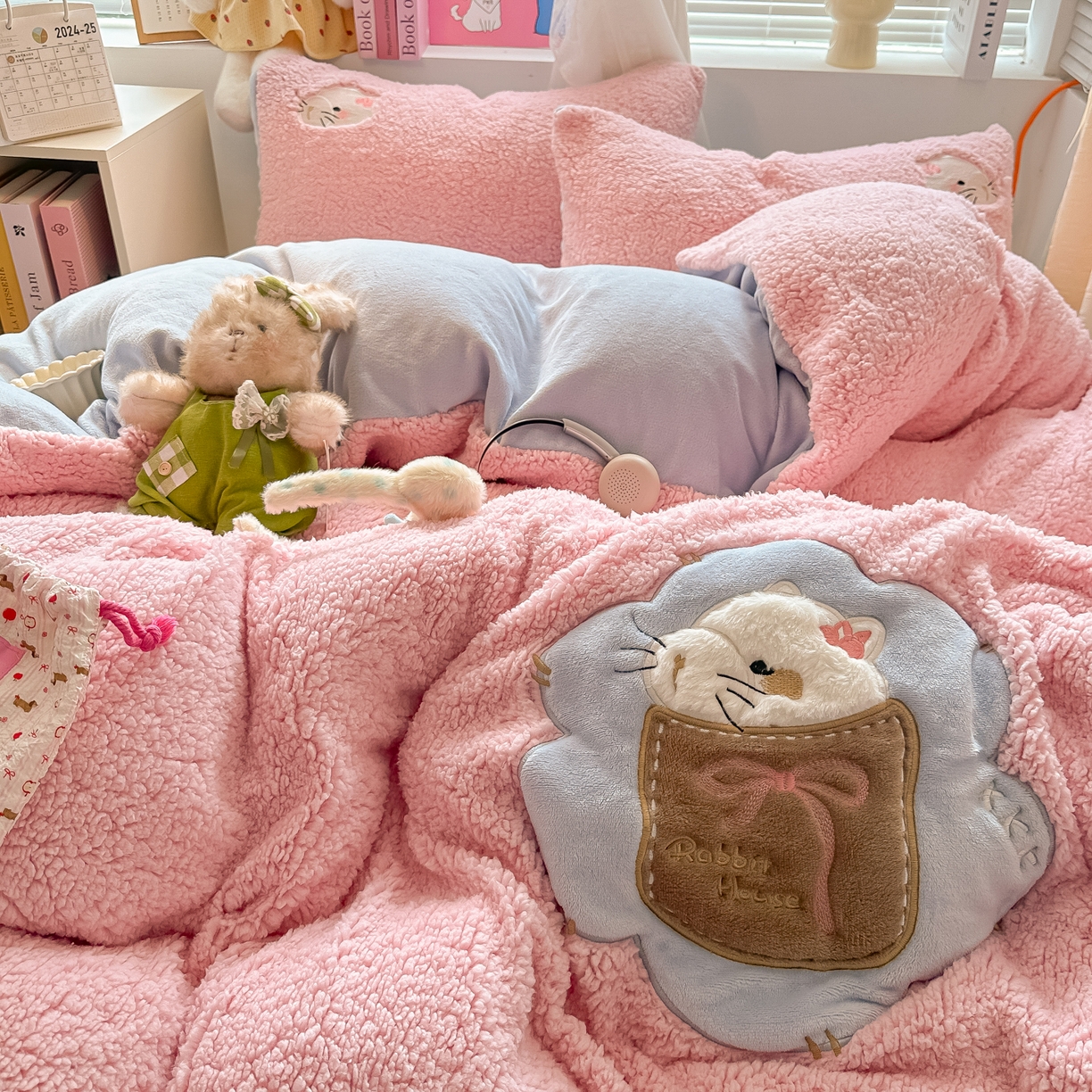 91家纺网 家纺一手货源 找家纺 （总）子钦家纺 2025秋冬新款加厚羊羔绒卡通贴布绣床单床笠四件套第二波