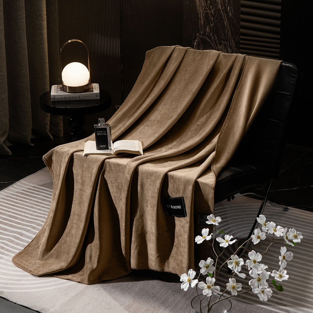 91家纺网 家纺一手货源 找家纺 （总）禧禾 2025新款300g氨超锦狐绒航空午睡素色毛毯（控价：券后到手价不低于88元/148元/208元）