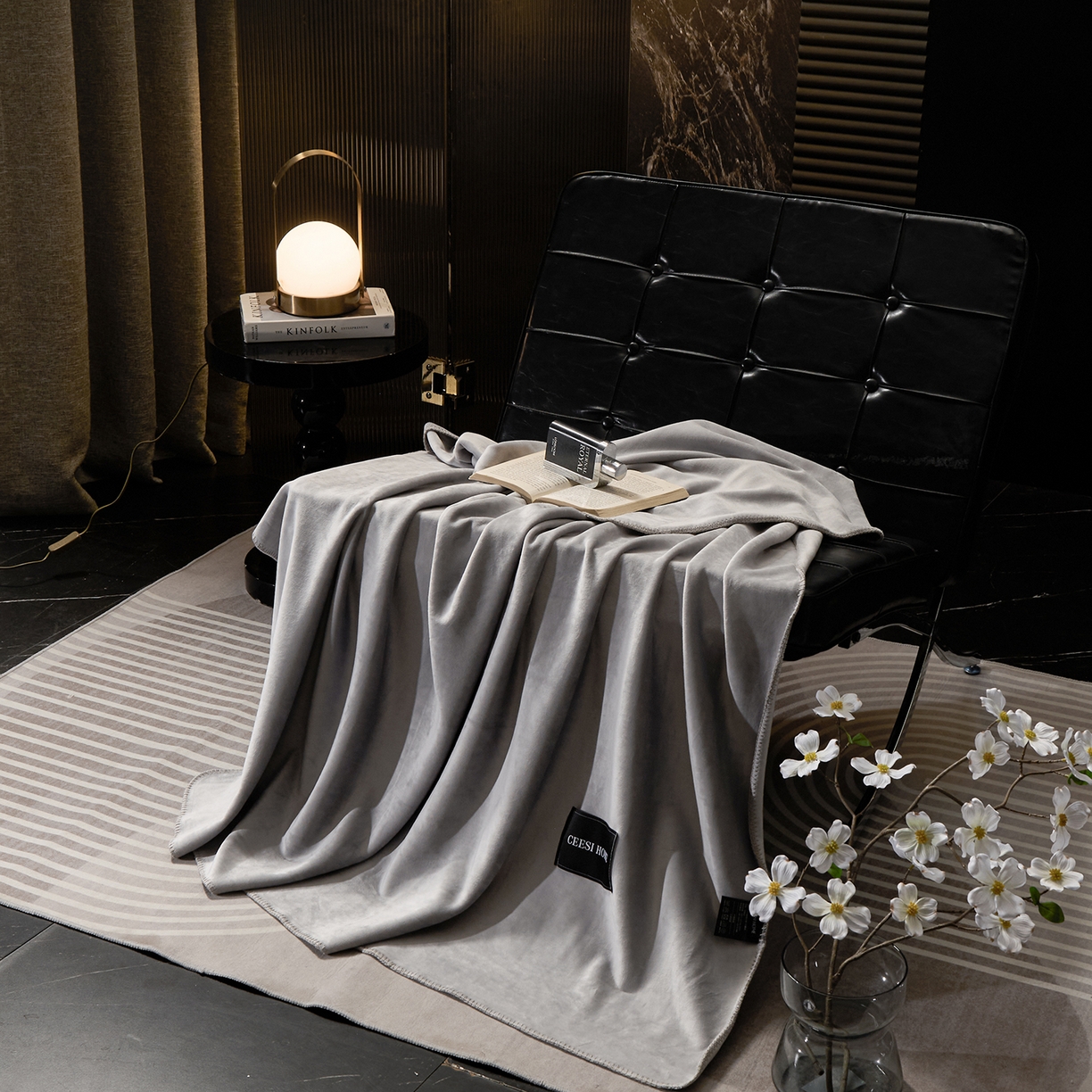 91家纺网 家纺一手货源 找家纺 禧禾 2025新款300g氨超锦狐绒航空午睡素色毛毯（控价：券后到手价不低于88元/148元/208元） 铂金银