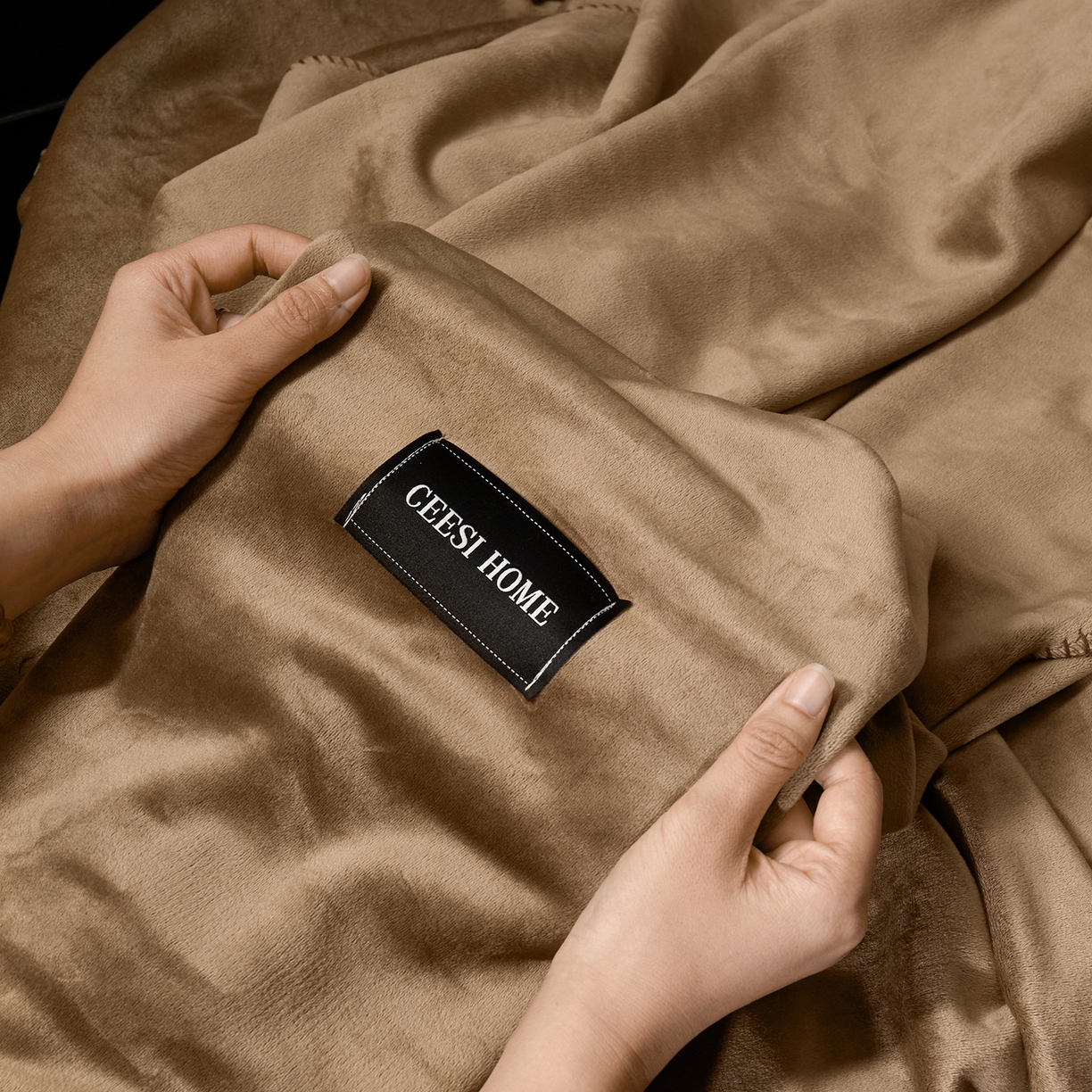 91家纺网 家纺一手货源 找家纺 禧禾 2025新款300g氨超锦狐绒航空午睡素色毛毯（控价：券后到手价不低于88元/148元/208元） 凡戴克棕