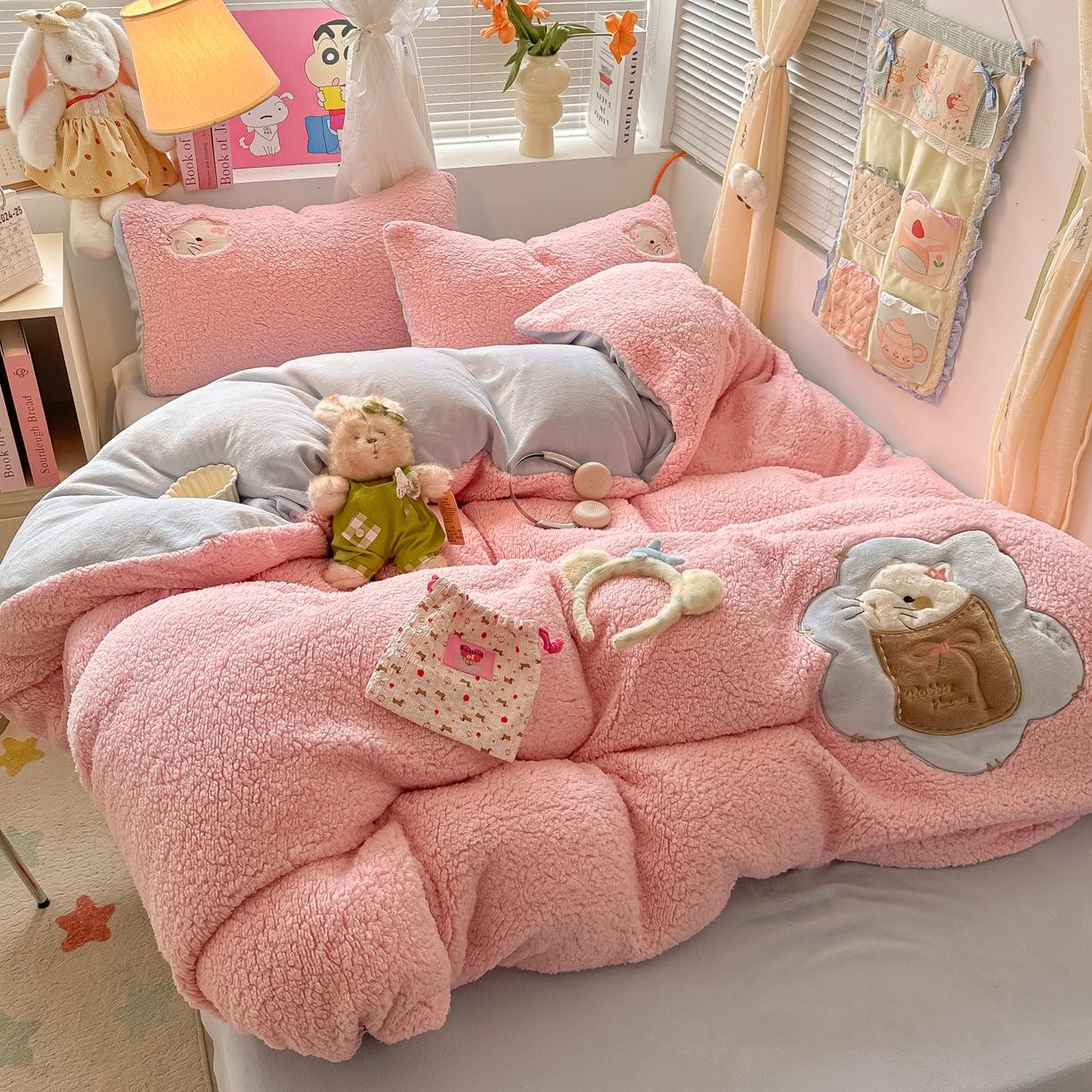 91家纺网 家纺一手货源 找家纺 （总）子钦家纺 2025秋冬新款加厚羊羔绒卡通贴布绣床单床笠四件套第二波