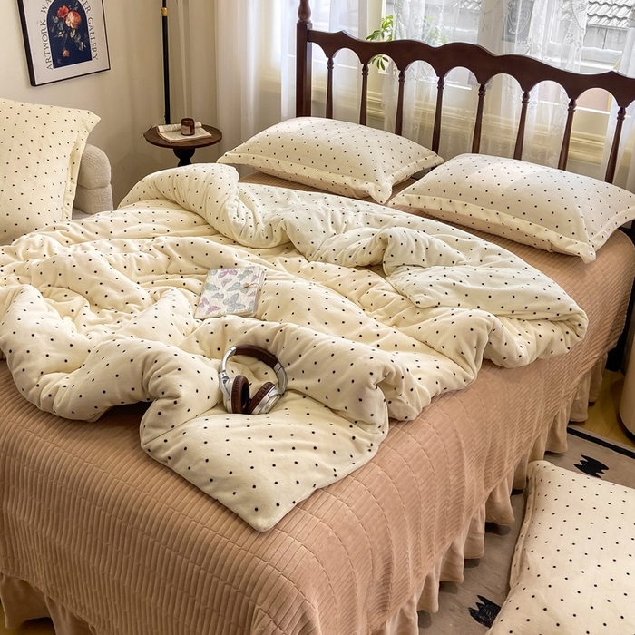 91家纺网 家纺一手货源 找家纺 （总）一比一家纺 2025新款亲肤舒适双面牛奶绒床盖款四件套