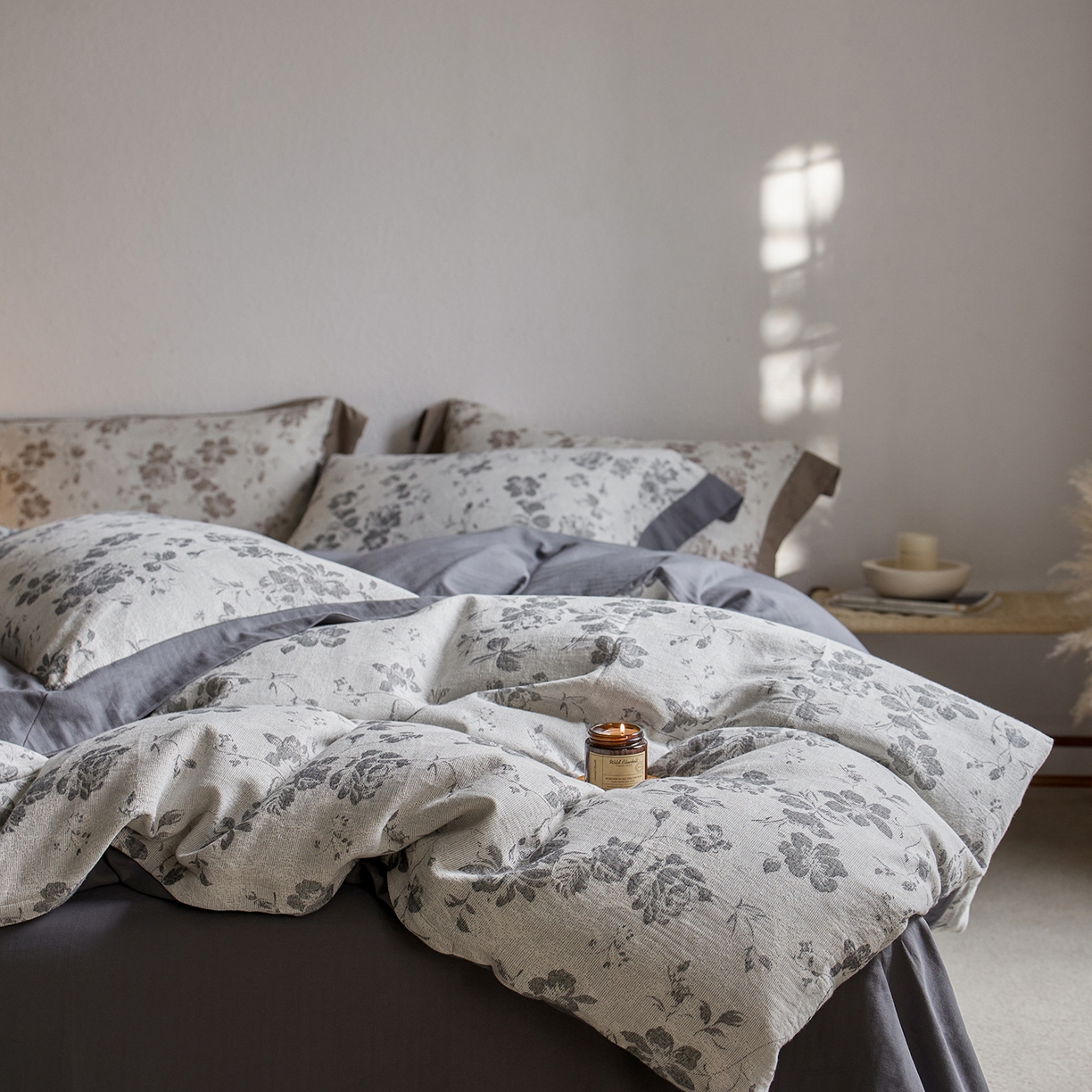 91家纺网 家纺一手货源 找家纺 梦享生活家居 2025新款双层纱提花四件套-砚秋系列 砚秋灰