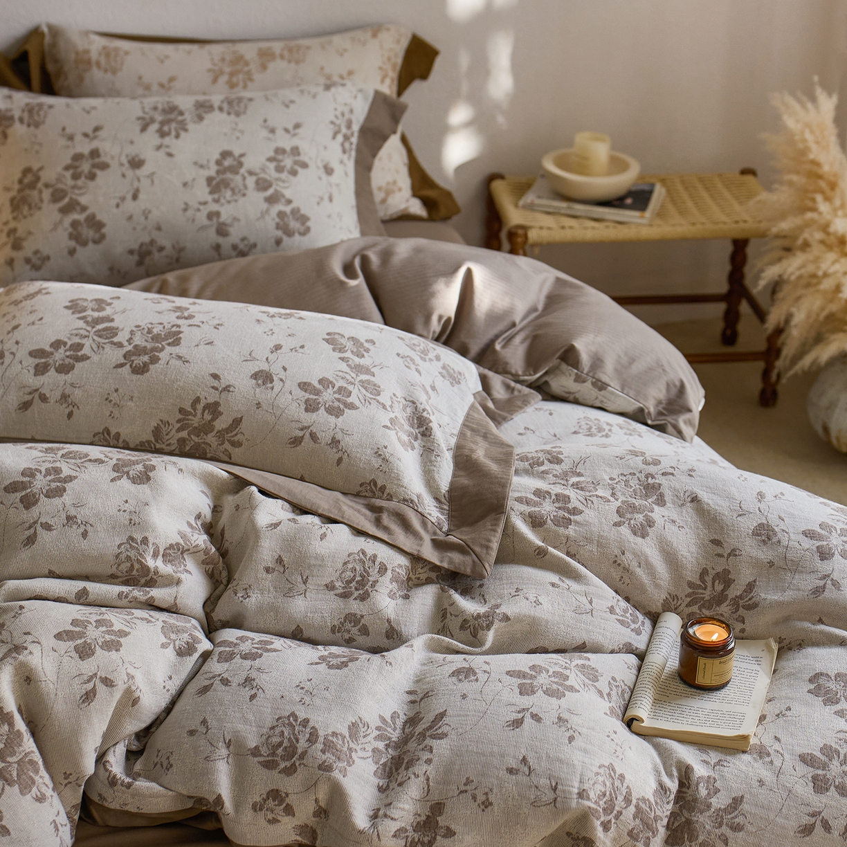 91家纺网 家纺一手货源 找家纺 梦享生活家居 2025新款双层纱提花四件套-砚秋系列 砚秋咖