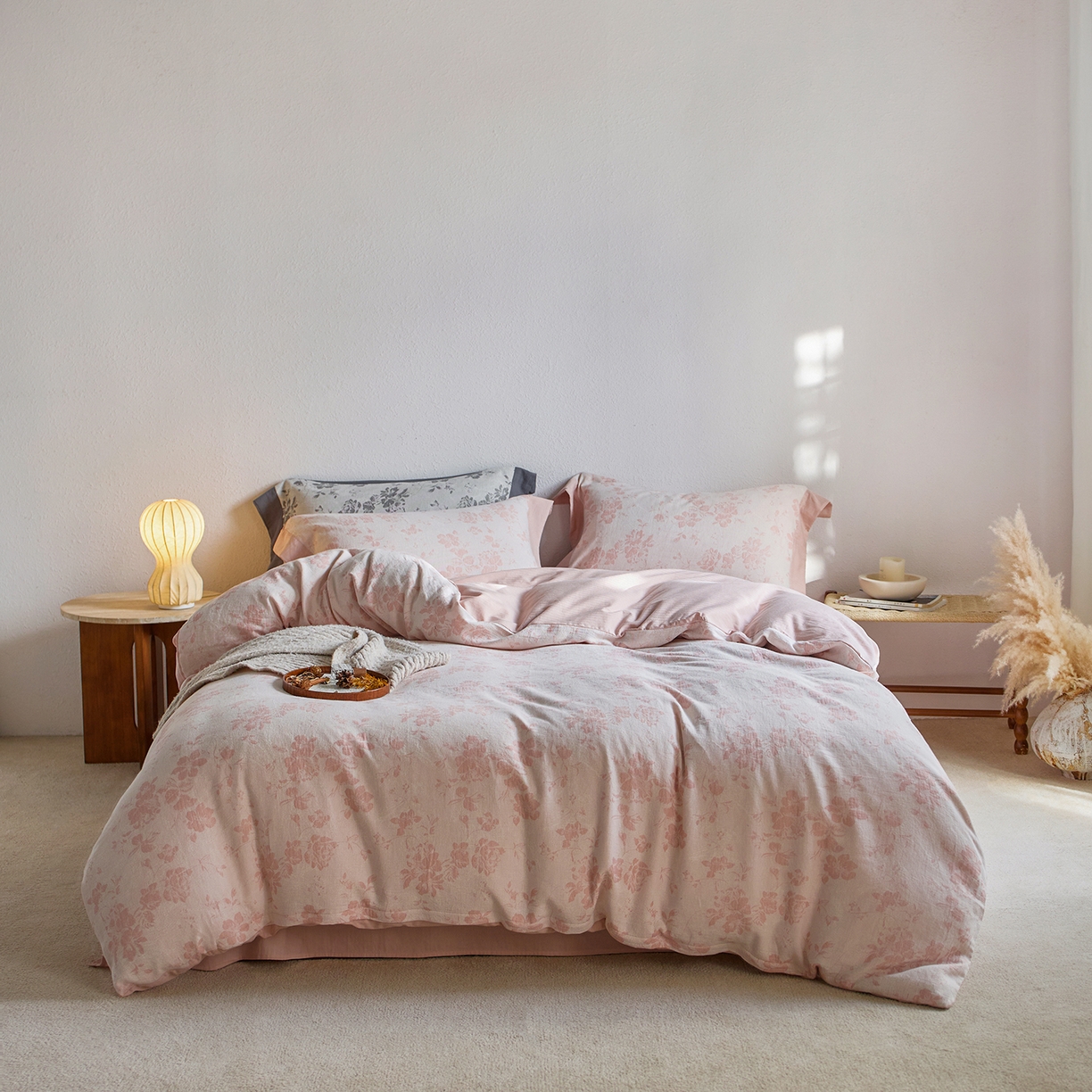 91家纺网 家纺一手货源 找家纺 梦享生活家居 2025新款双层纱提花四件套-砚秋系列 砚秋粉