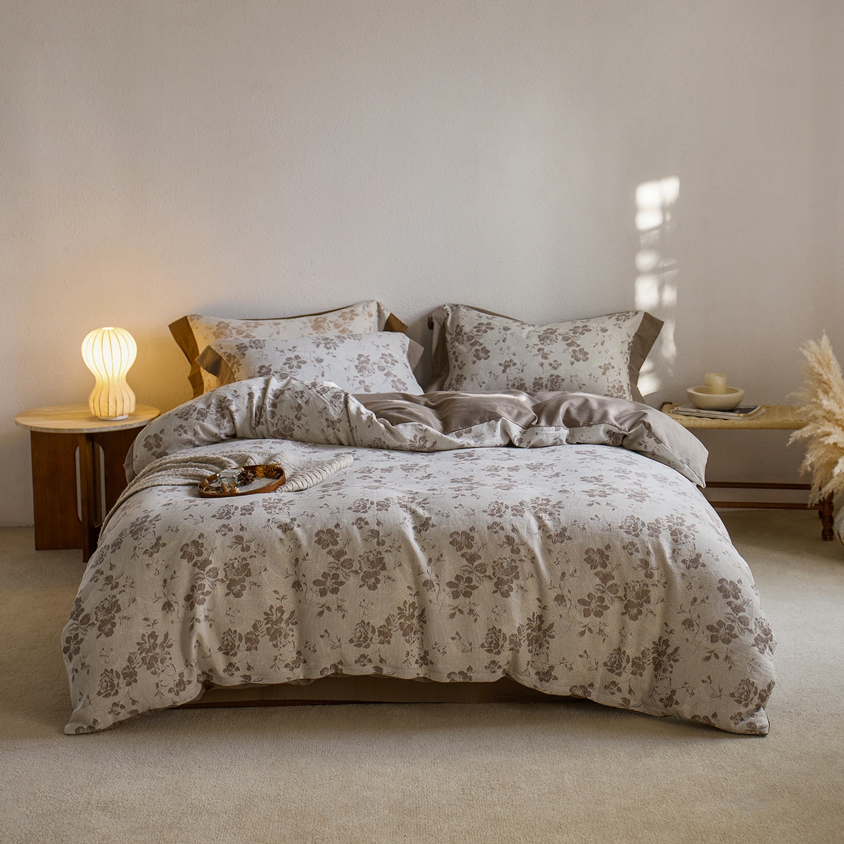 91家纺网 家纺一手货源 找家纺 梦享生活家居 2025新款双层纱提花四件套-砚秋系列 砚秋咖