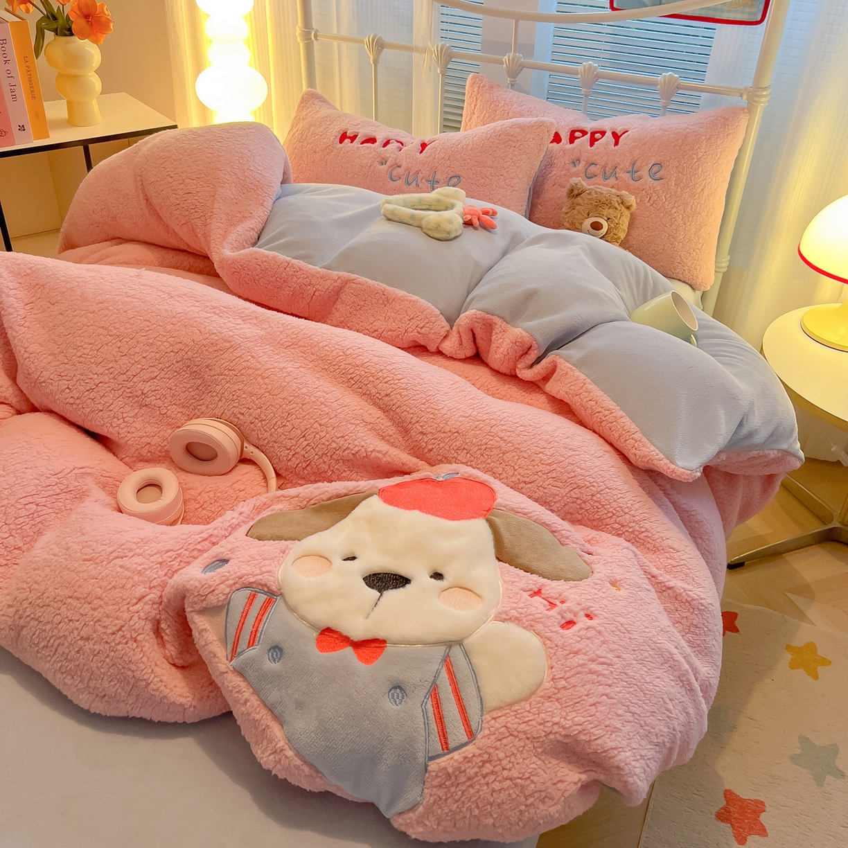 91家纺网 家纺一手货源 找家纺 （总）子钦家纺 2025秋冬新款加厚羊羔绒牛奶绒卡通贴布绣床单床笠四件套第一波
