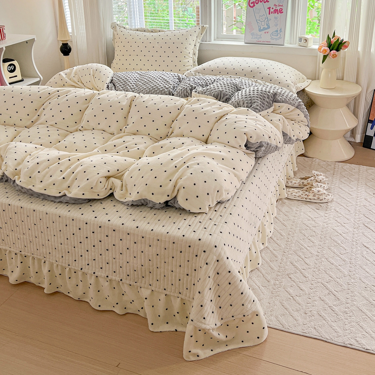 91家纺网 家纺一手货源 找家纺 （总）一比一 2025新款加厚保暖豆豆牛奶绒床盖款四件套