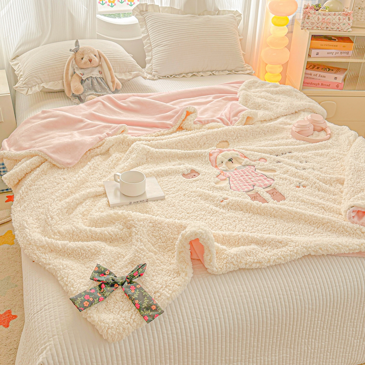 91家纺网 家纺一手货源 找家纺 （总）子钦家纺 2025新款加厚羊羔绒牛奶绒卡通贴布绣多功能毛毯
