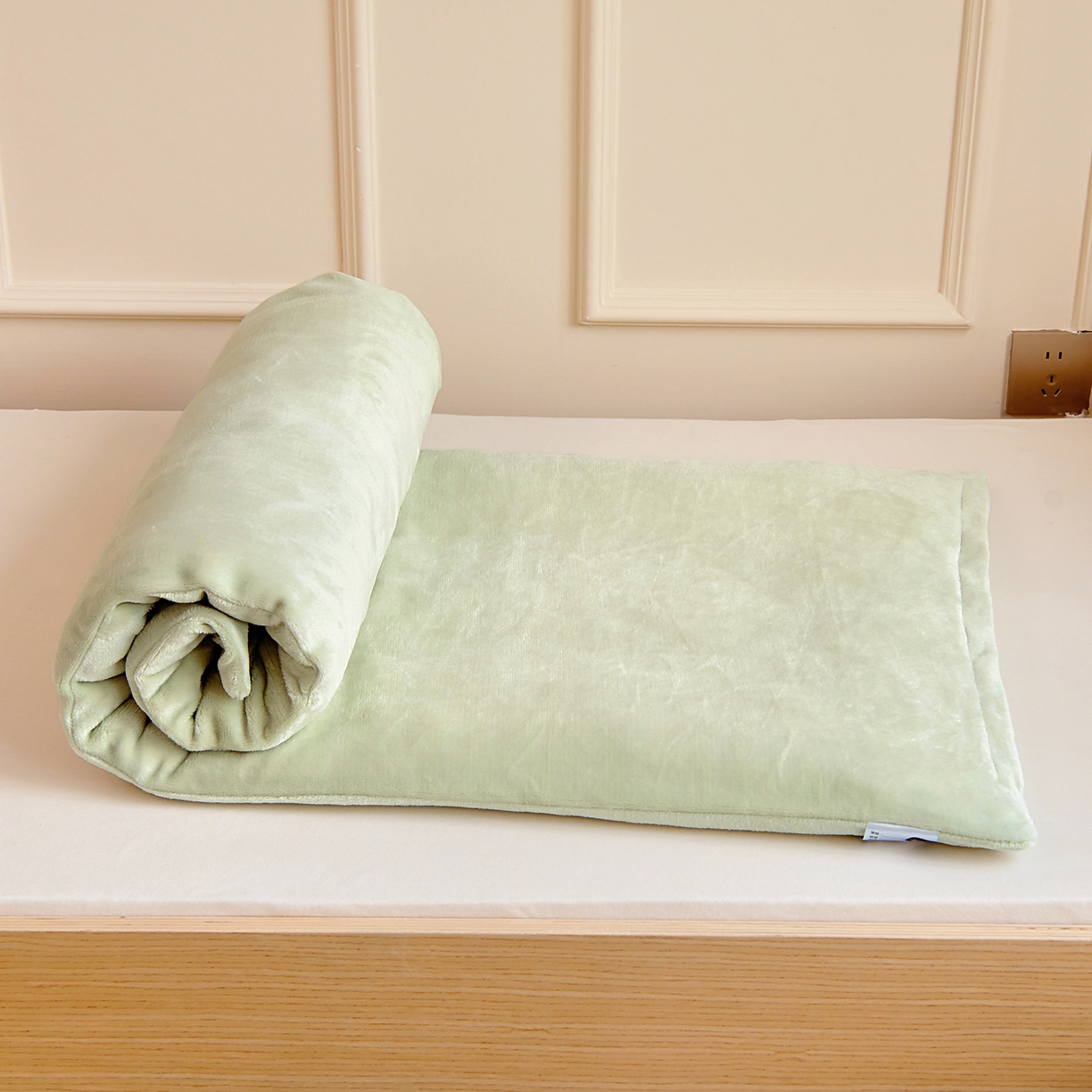 91家纺网 家纺一手货源 找家纺 梵赫 2025新款加厚240克牛奶绒数码原创大版卡通被套+被芯组合 吉他恐龙