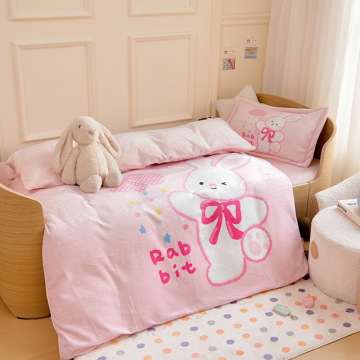 91家纺网 家纺一手货源 找家纺 梵赫 2025新款加厚240克牛奶绒数码原创大版卡通被套+被芯组合 可爱大耳兔