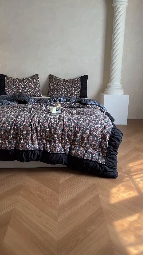 91家纺网 家纺一手货源 找家纺 Mata蔓塔家 2025新款侘寂风泡芙花边豆豆被被子被芯冬被春秋被牛奶绒豆豆被 小片尾曲