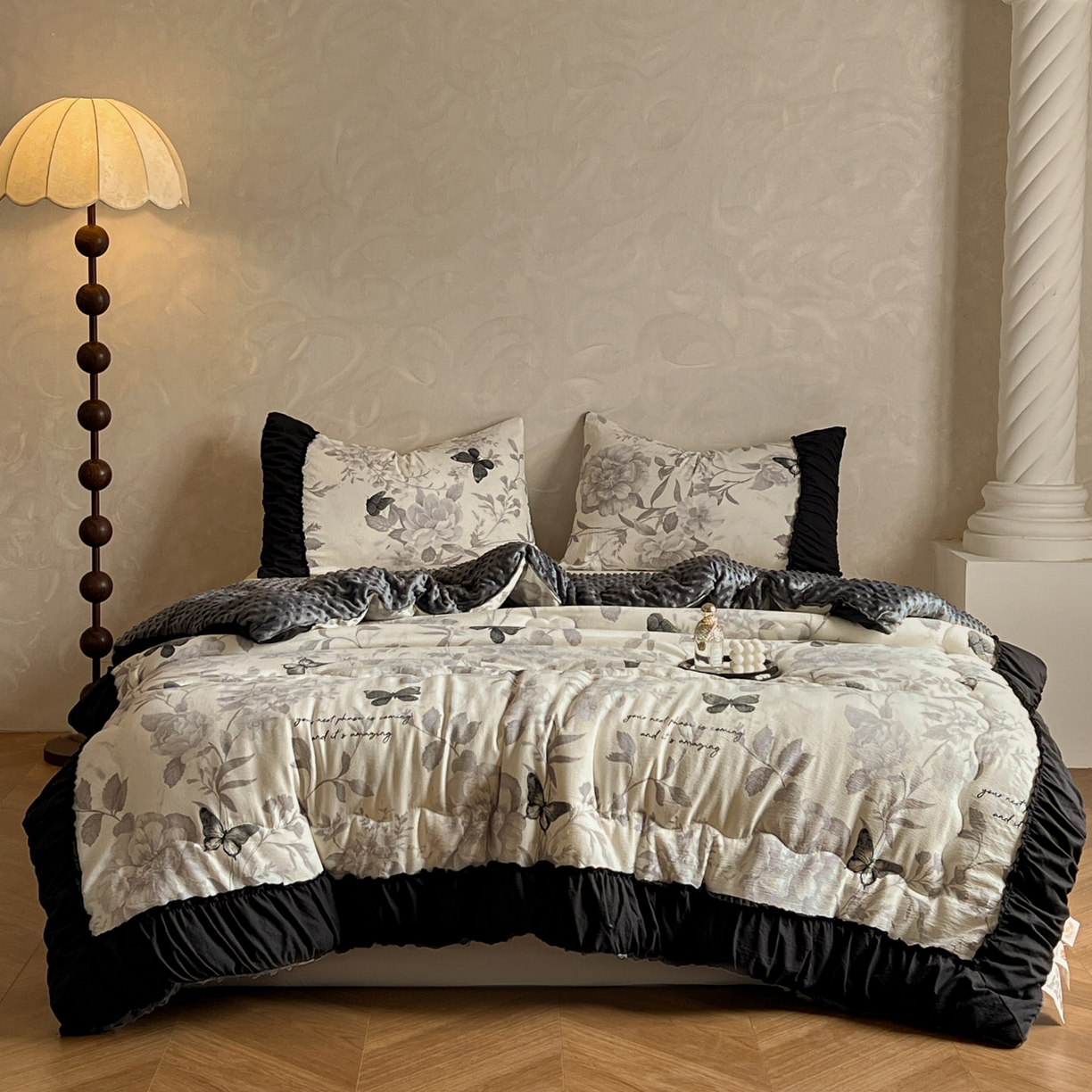 91家纺网 家纺一手货源 找家纺 Mata蔓塔家 2025新款侘寂风泡芙花边豆豆被被子被芯冬被春秋被牛奶绒豆豆被 庄生晓梦