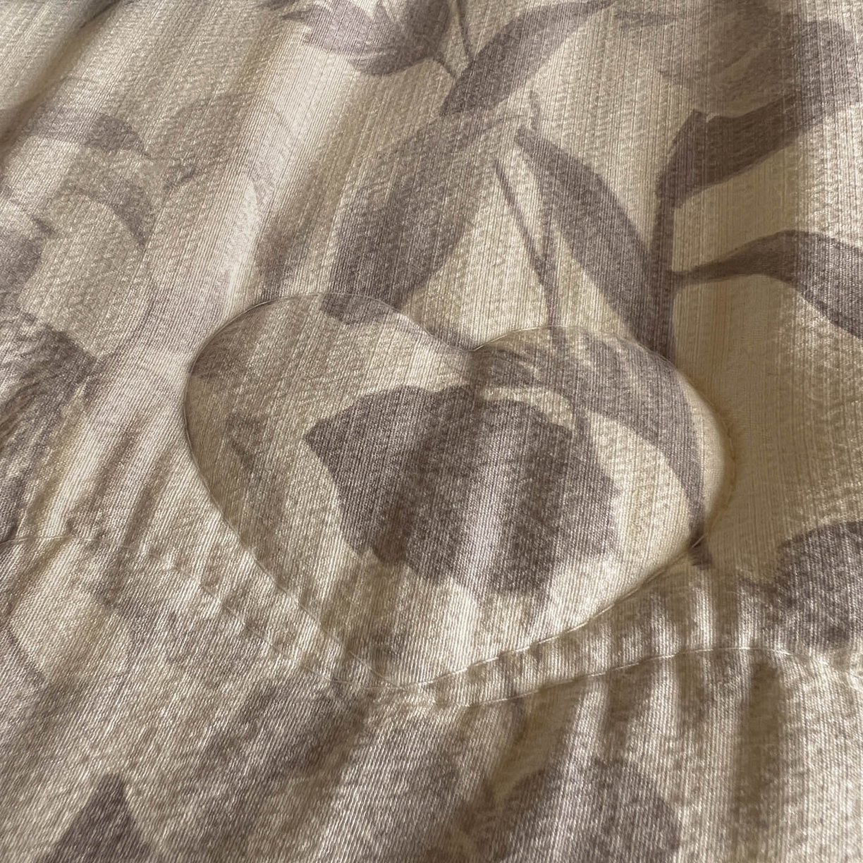 91家纺网 家纺一手货源 找家纺 Mata蔓塔家 2025新款侘寂风泡芙花边豆豆被被子被芯冬被春秋被牛奶绒豆豆被 庄生晓梦