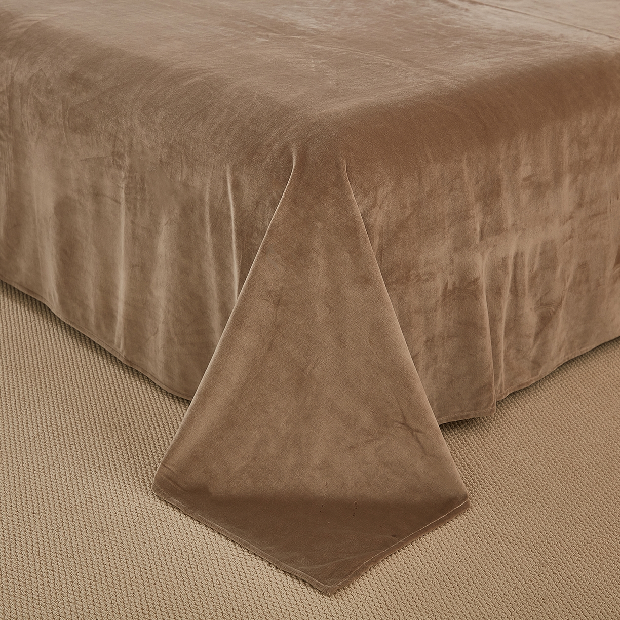 91家纺网 家纺一手货源 找家纺 悦然毛巾被 2025新款高克重德芙绒双拼四件套 豆沙米咖