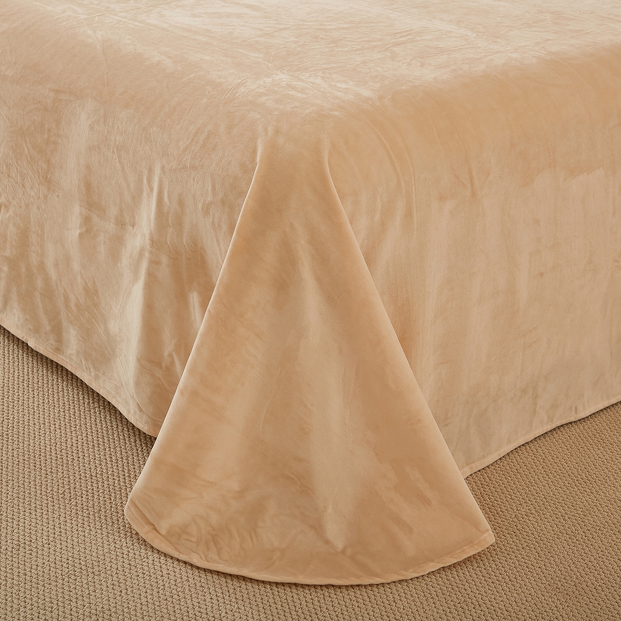 91家纺网 家纺一手货源 找家纺 悦然毛巾被 2025新款高克重德芙绒双拼四件套 浅豆绿杏仁