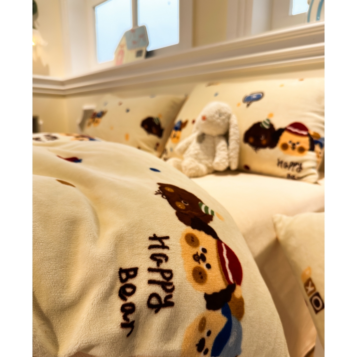 91家纺网 家纺一手货源 找家纺 yyds网供 2025新款牛奶绒四件套ins风加厚床品卡通印花三件套双面法兰绒秋冬保暖不静电 风格二 旺旺乐狗波点