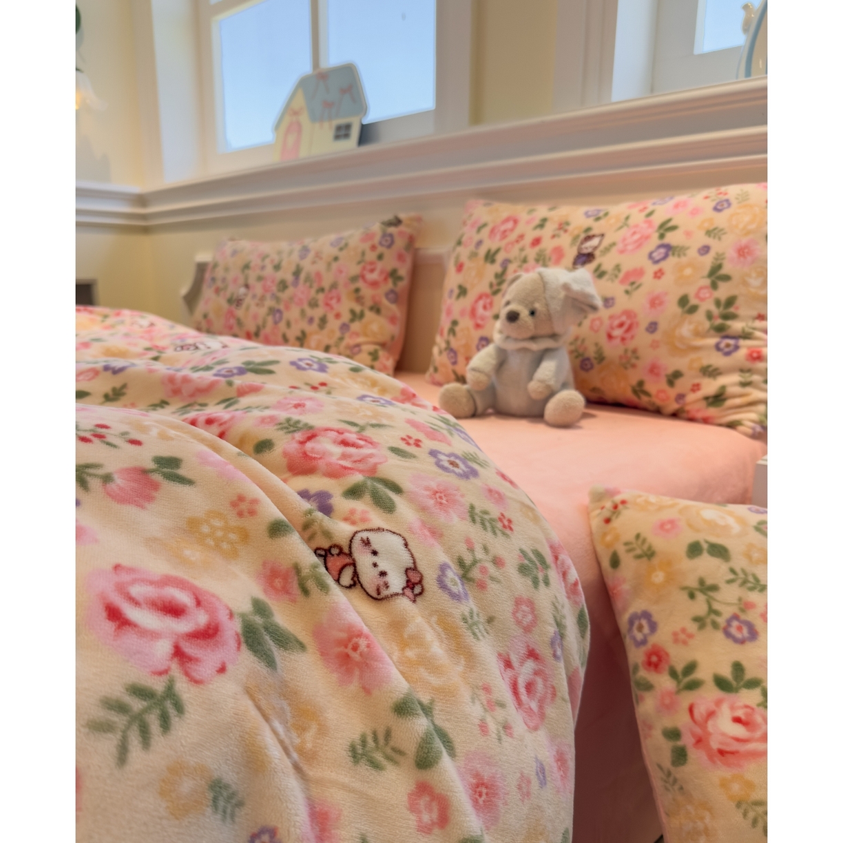 91家纺网 家纺一手货源 找家纺 yyds网供 2025新款牛奶绒四件套ins风加厚床品卡通印花三件套双面法兰绒秋冬保暖不静电 风格二 花园猫语日记