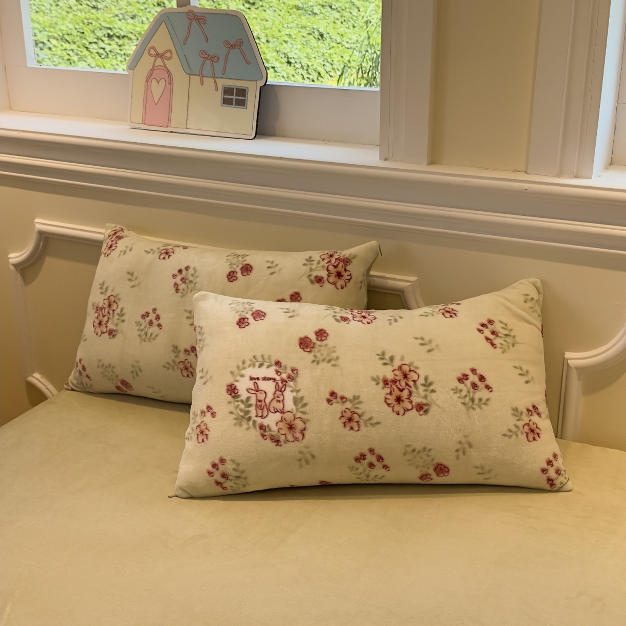 91家纺网 家纺一手货源 找家纺 yyds网供 2025新款牛奶绒四件套ins风加厚床品卡通印花三件套双面法兰绒秋冬保暖不静电 风格二 两小花落玉兔