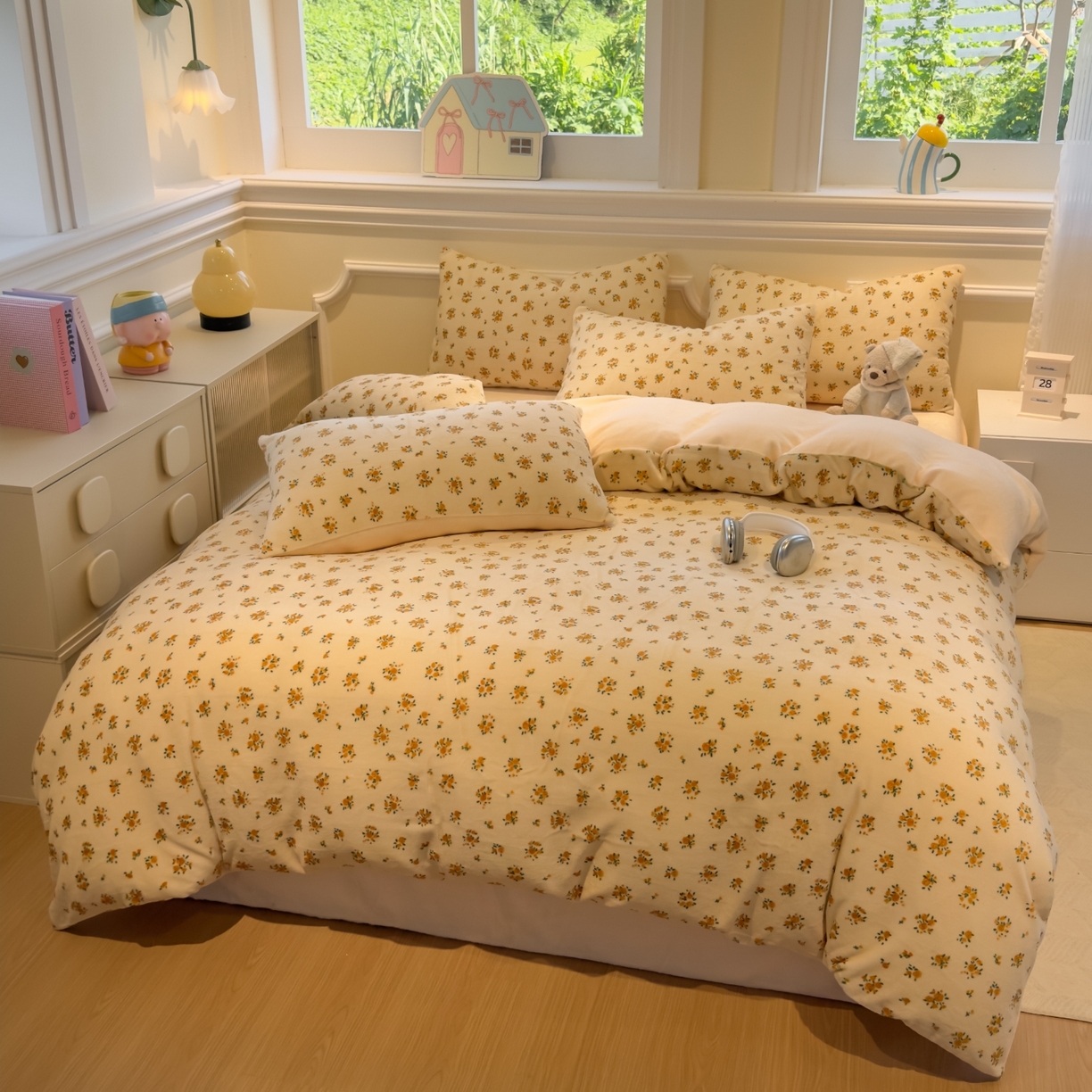 91家纺网 家纺一手货源 找家纺 yyds网供 2025新款牛奶绒四件套ins风加厚床品卡通印花三件套双面法兰绒秋冬保暖不静电 风格二 田园春兰秋菊